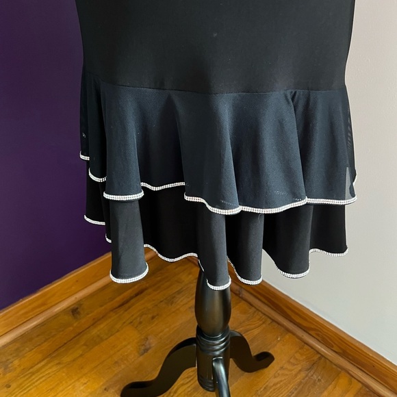 Frank Lyman Sleeveless Dress With Crystal Details - Picture 4 of 9